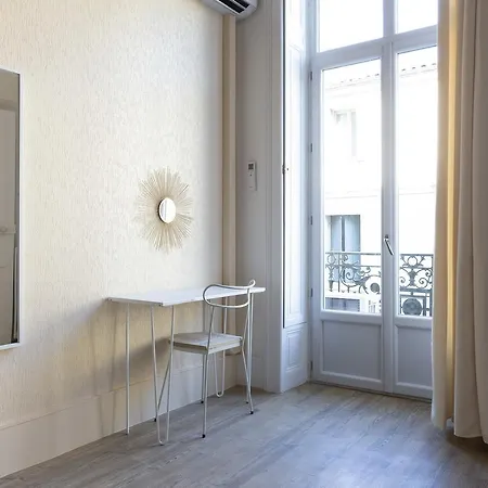 Appartement Off 4 *